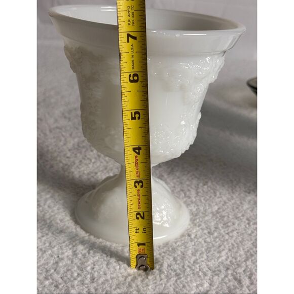 Vintage EO Brody White Milk Glass M4300 Pedestal Vase/Grape Vine - Picture 10 of 11